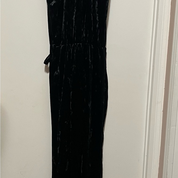 Newbury Kustom Women's Velvet Jumpsuit Black Size Small Sleeveless - Picture 5 of 6